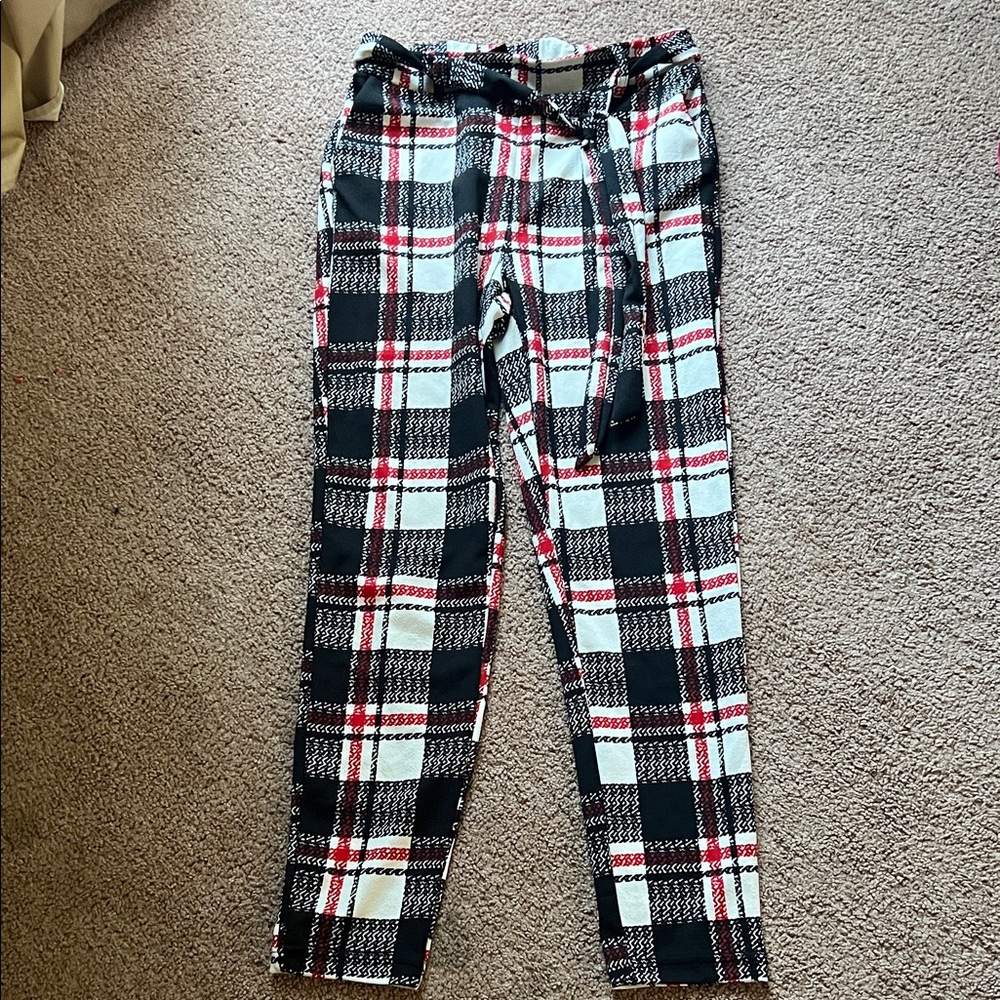 # 93 SHEIN Red and Black Patterned Fabric